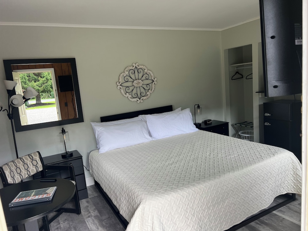 Colton Point Motel - photo 10