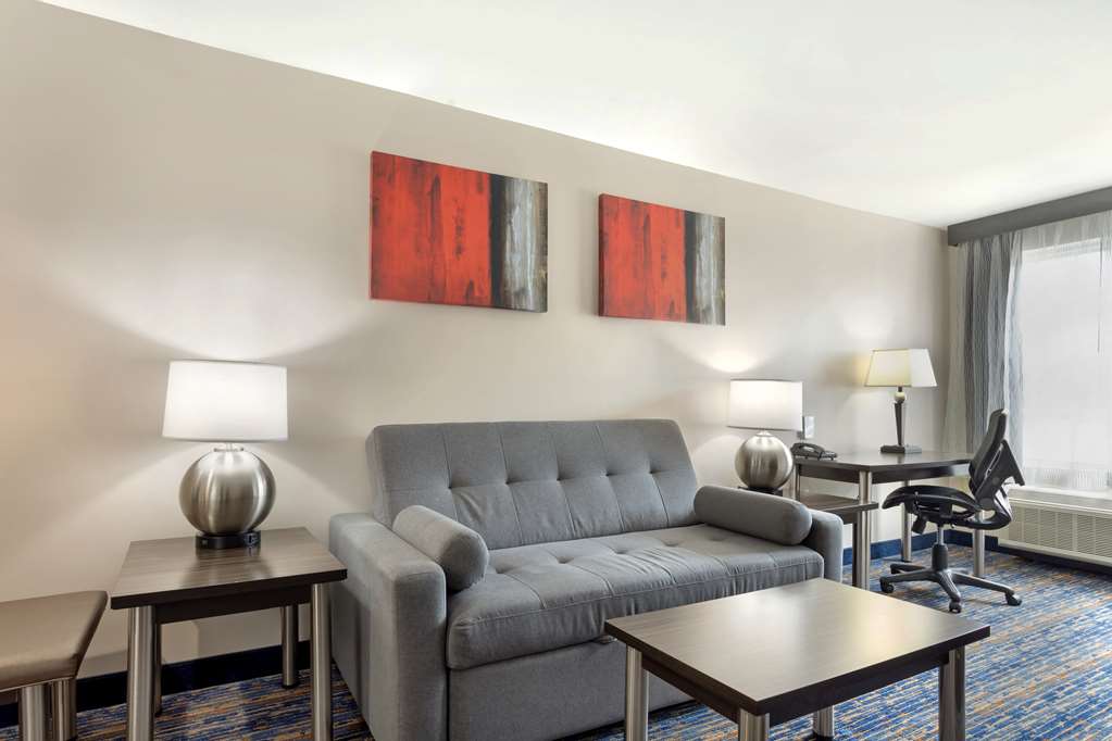 Best Western Plus Fairfield Hotel - photo 23