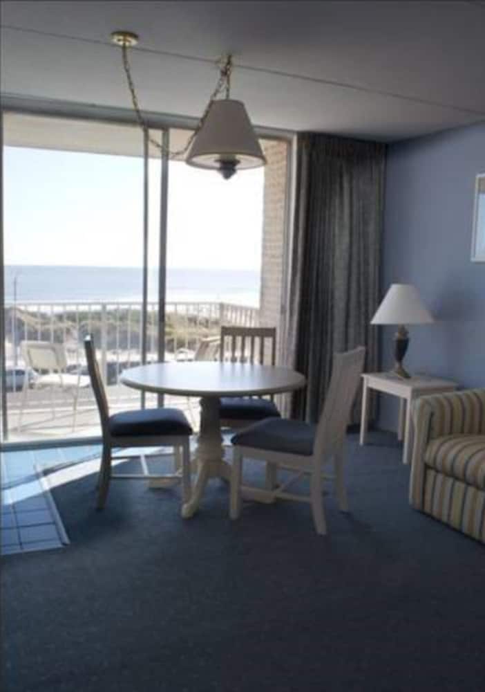 Acropolis Oceanfront Resort - photo 11