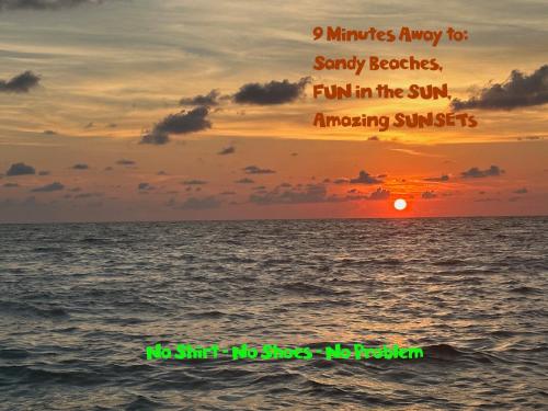 Magic Secluded Suite Pool Sauna plus Lake View Venice Florida — 4-Star Luxury Hotel in Venice, United States
