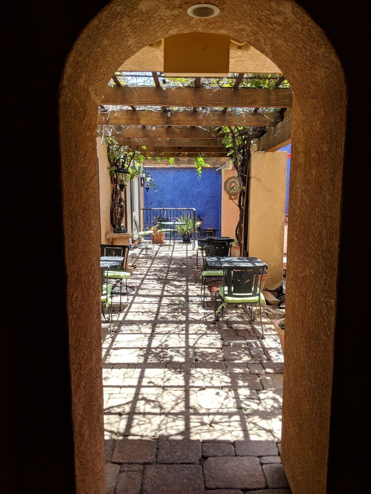 Milos Inn - photo 10