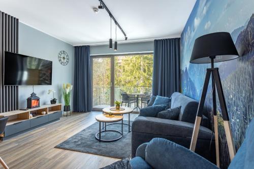 Stone Hill Apartament Wellness z basenem jakuzi saunami prywatnym garażem i rowerami w cenie — 4-Star Luxury Hotel in Szklarska Poreba, Poland