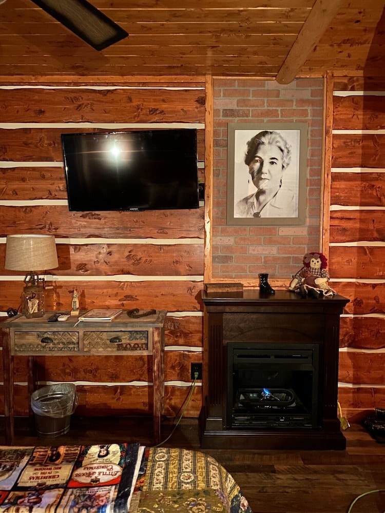 Dusty Boots Motel & Cafe - photo 33