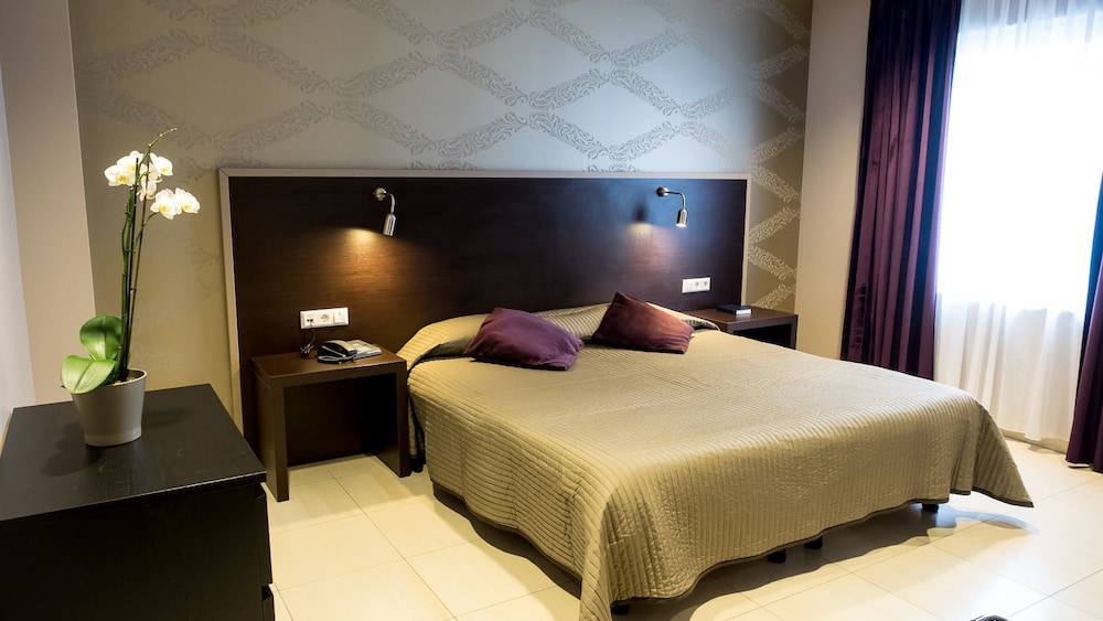 Hôtel Pax — hotel in Luxembourg