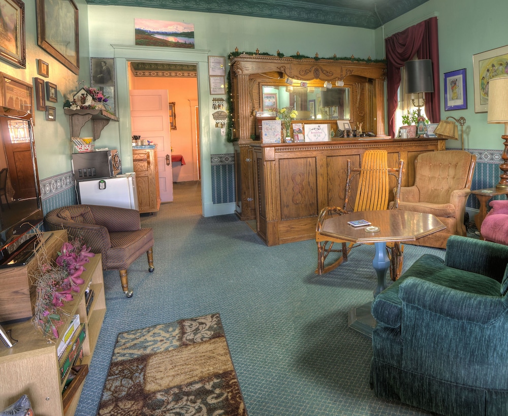 Inn of the Six Toed Cat - photo 30