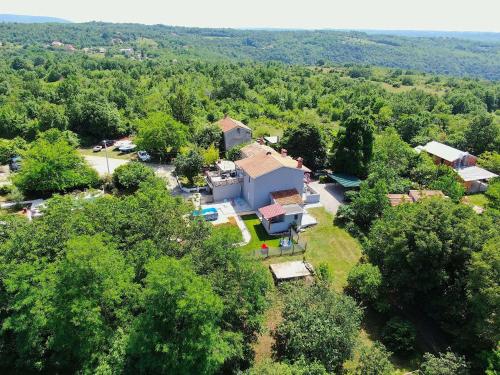Family friendly apartments with swimming pool Sveti Martin Central Istria Sredisnja Istra 23295 — 4-Star Luxury Hotel in Labin, Croatia