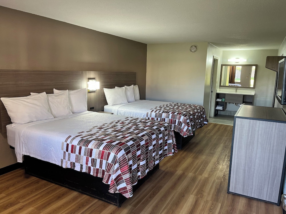 Red Roof Inn Memphis Airport - photo 3