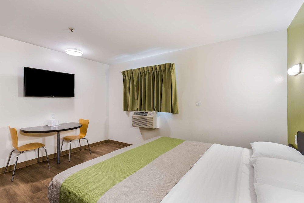 Motel 6 Jacksonville FL South - photo 9