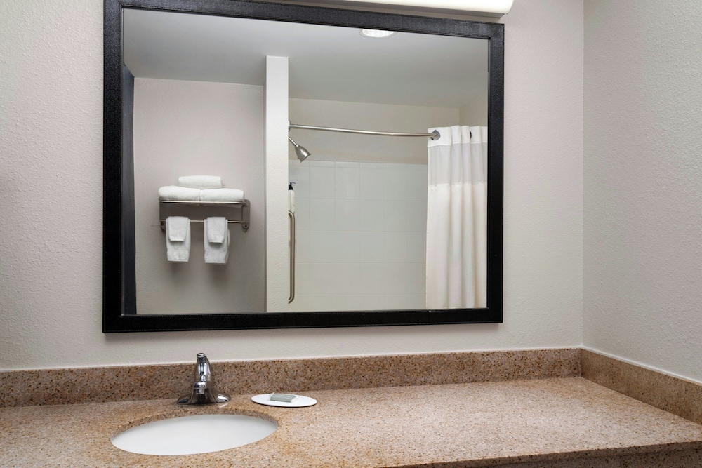 Fairfield Inn & Suites by Marriott Tifton - photo 20