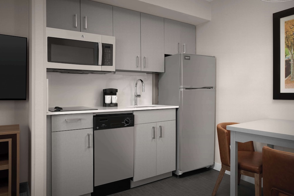 Homewood Suites by Hilton Alexandria Pentagon South - photo 19