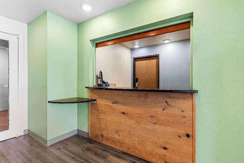 WoodSpring Suites Tulsa - photo 11
