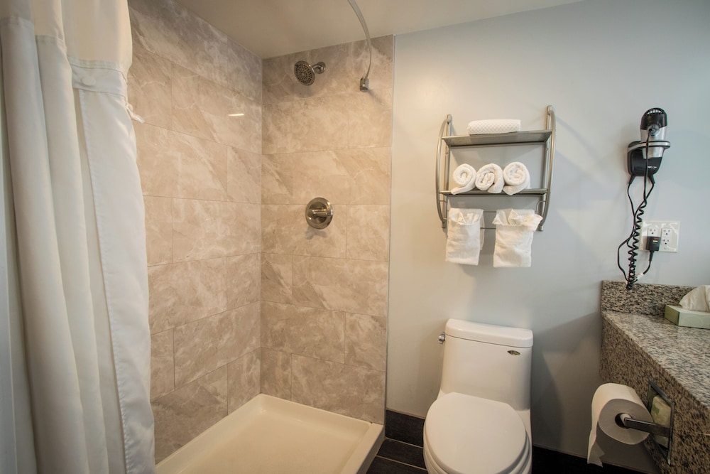 Envi Boutique Hotel Henderson Evansville South - photo 85