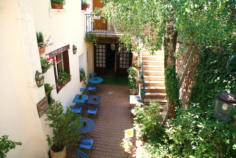 Hôtel De Bourgogne — hotel in Saulieu