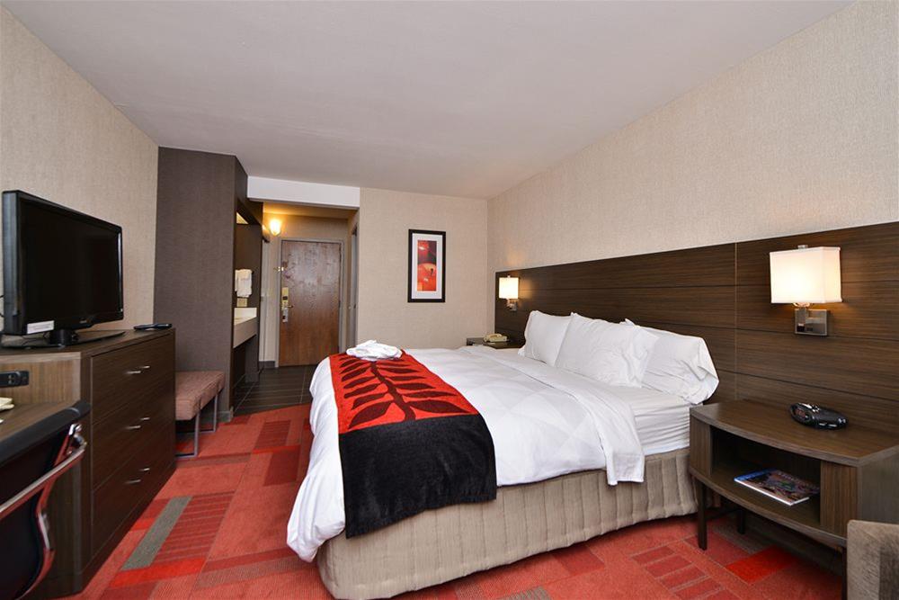 Radisson Hotel Madison - photo 6