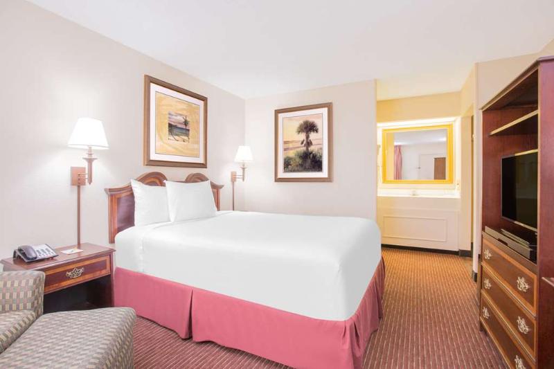 Days Inn Dothan - photo 28