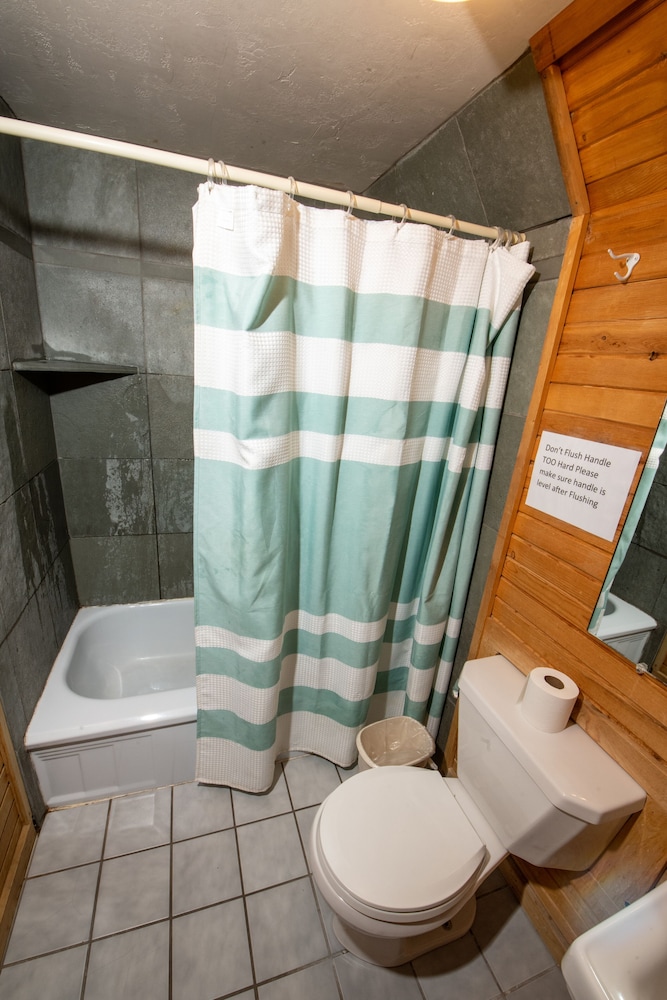Hatchet Resort - photo 18