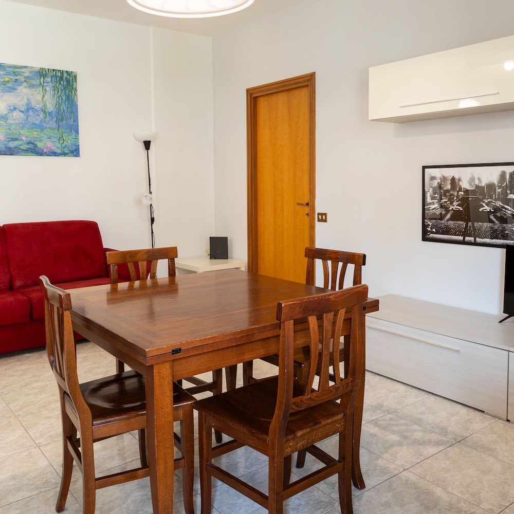 Alessandrino Apartment — 4-Star Luxury Hotel in Rome, Italy