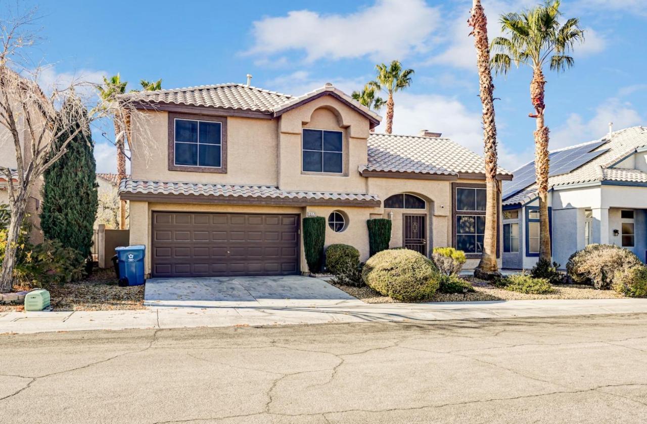 Chic Vegas Retreat: Near Top Attractions in Las Vegas, United States