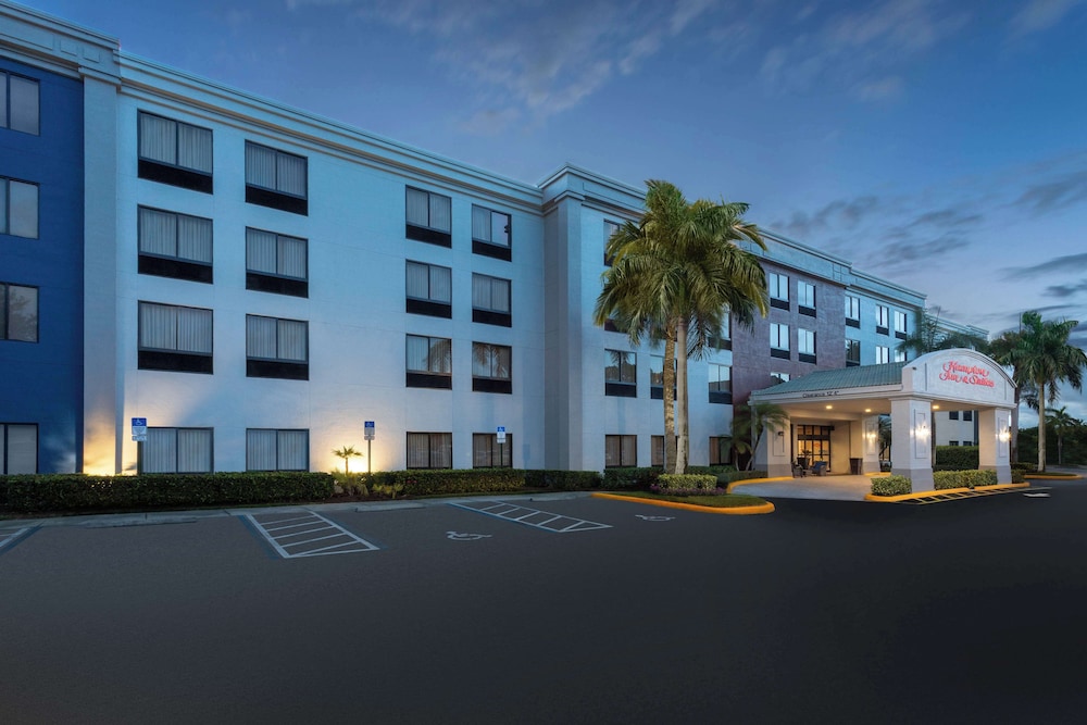 Hampton Inn & Suites Boynton Beach - photo 43