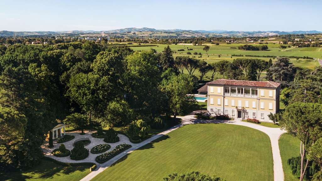 Villa Abbondanzi Resort in Faenza, Italy