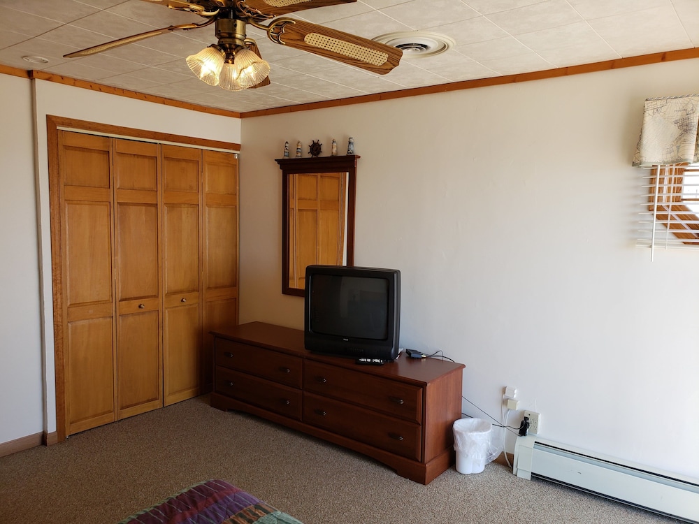Algoma Beach Motel - photo 31