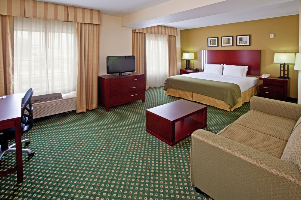 Holiday Inn Express & Suites Indianapolis East By Ihg - photo 17
