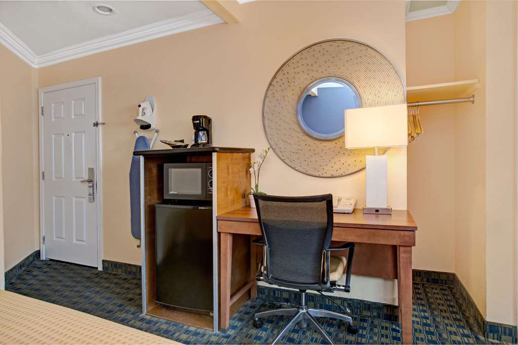 Days Inn by Wyndham San Francisco Lombard - photo 13