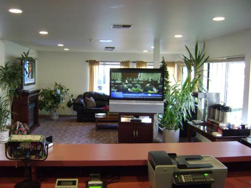 Edgewick Inn - photo 10