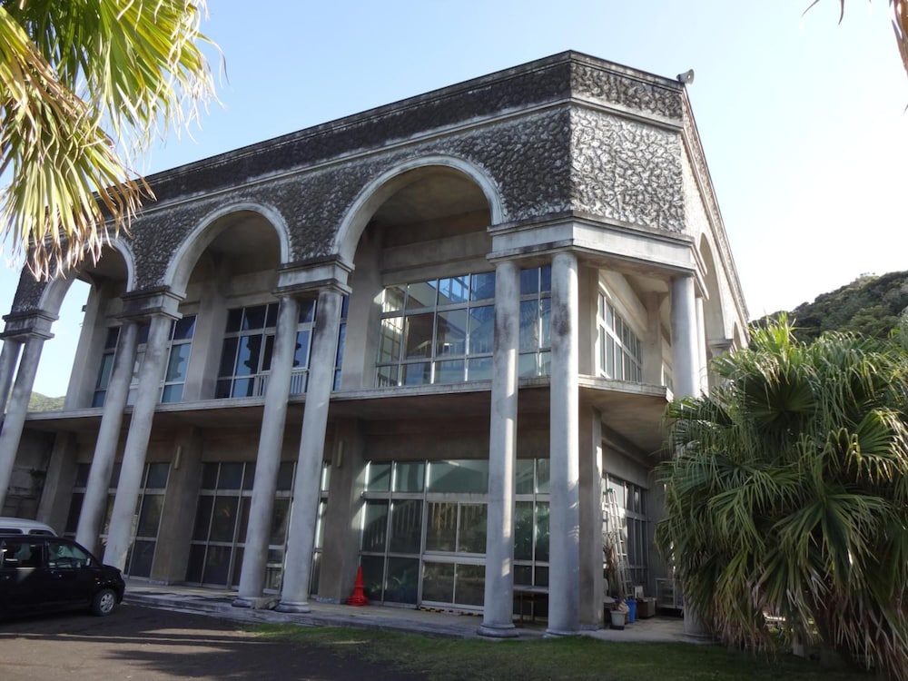 Forte - carbon neutral hotel in Hachijo
