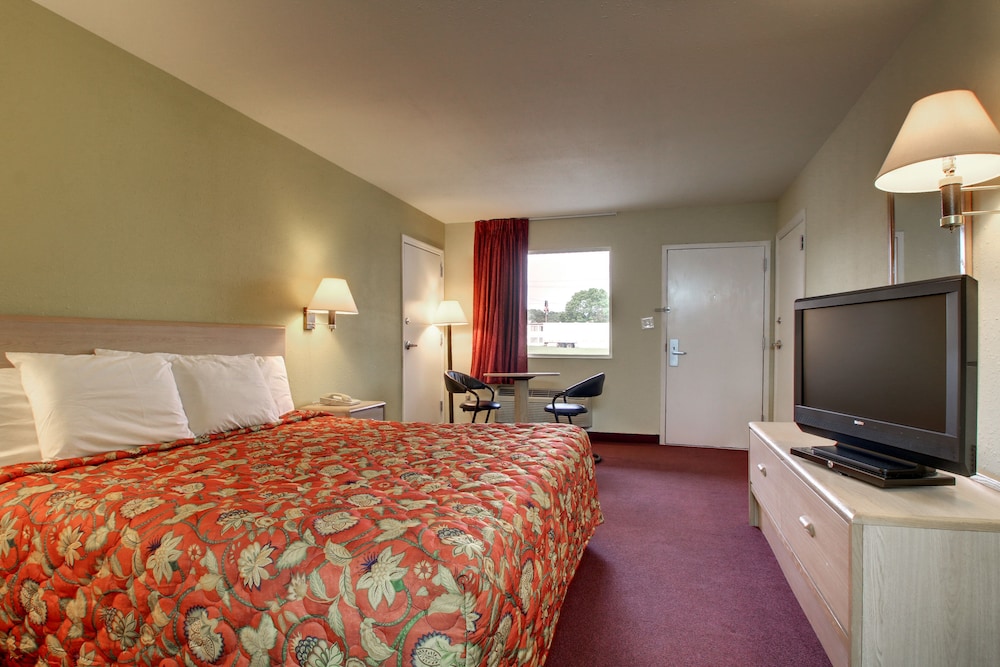 Key West Inn Montgomery - photo 7