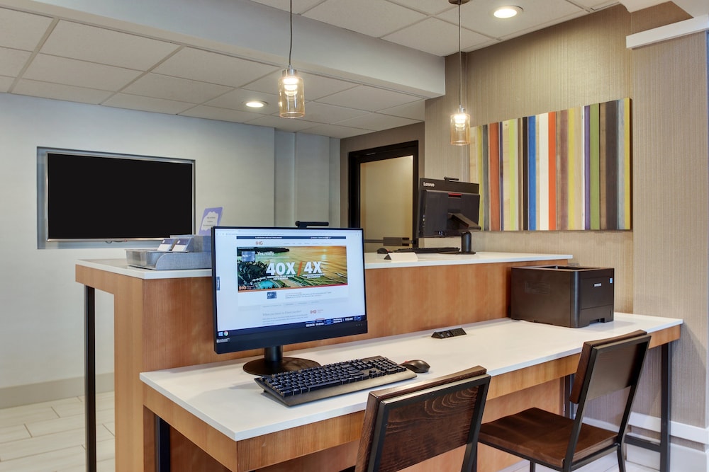 Holiday Inn Express Atlanta Emory University Area by IHG - photo 40