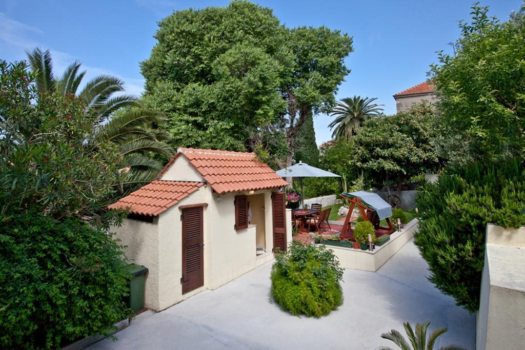 Apartments Miljas