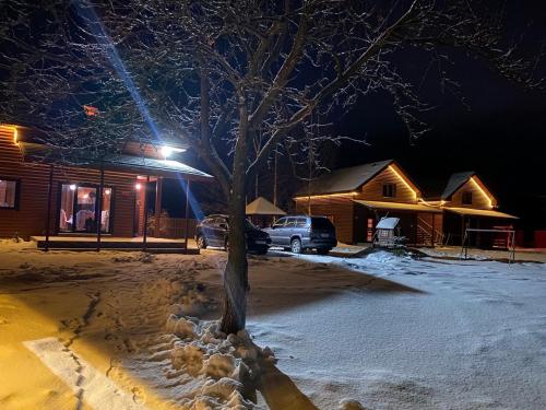 Guest House Pid Dubom Карпати Під Дубом — 4-Star Luxury Hotel in Skole, Ukraine
