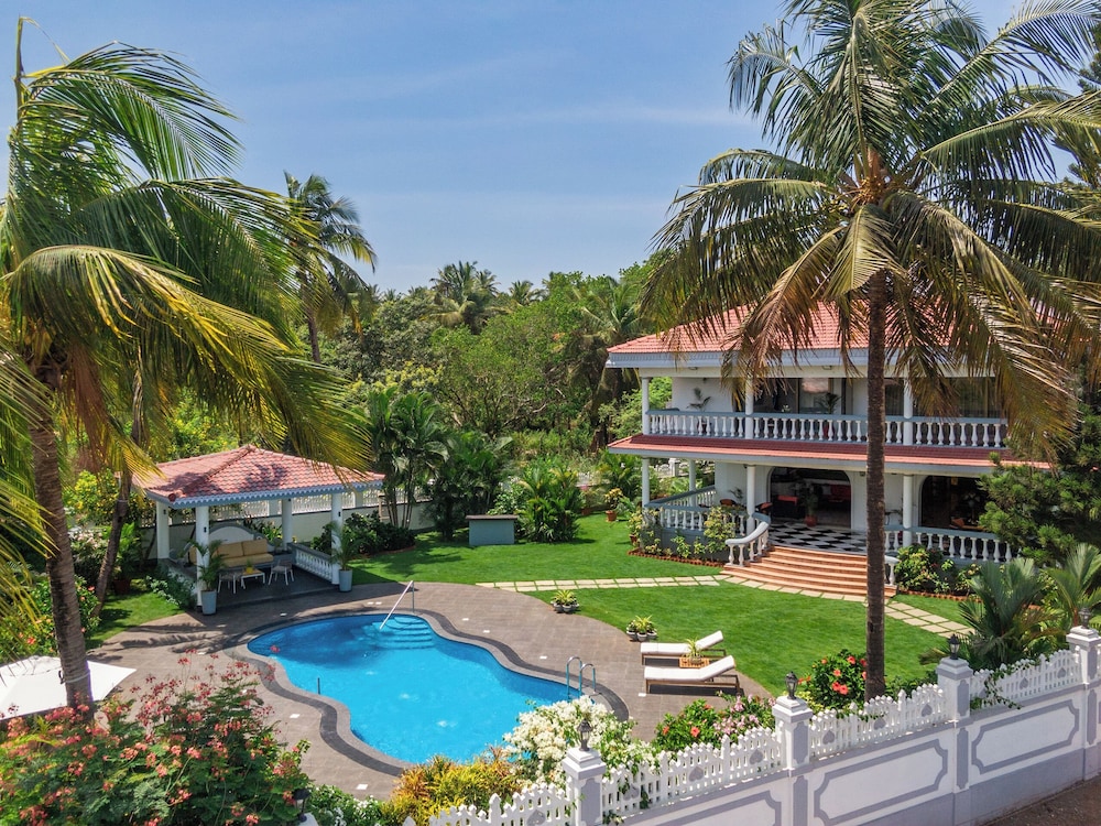 Ninho Bico de Lacre o paraíso é a na Terra — hotel in Tabua