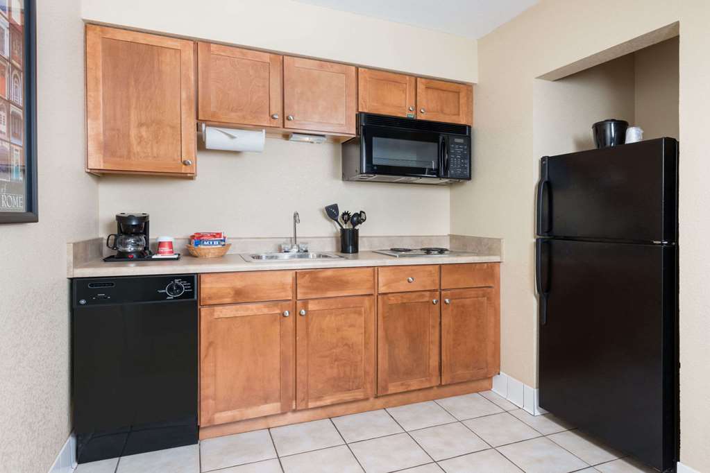 Hawthorn Extended Stay by Wyndham Rome - photo 15