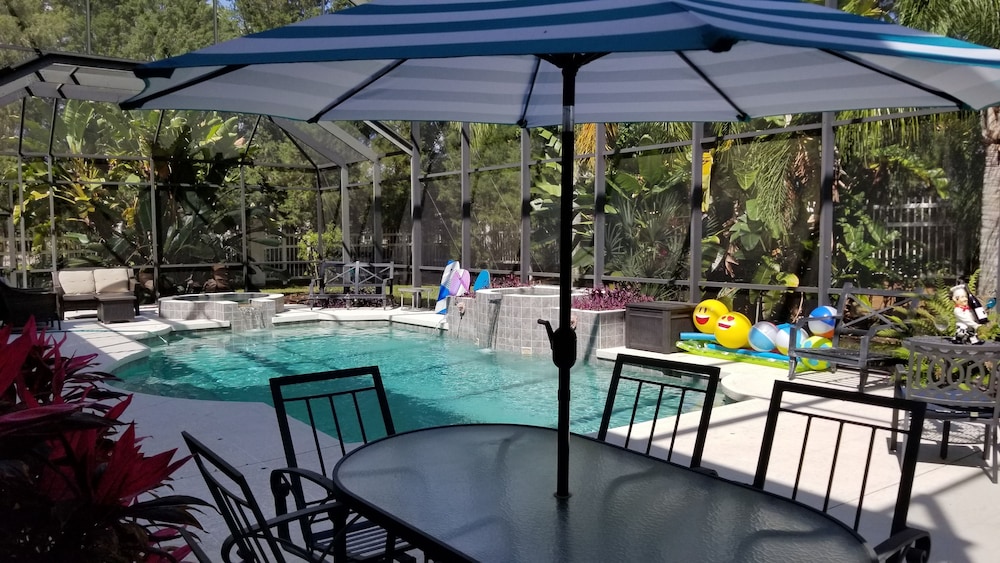 Mansion Getaway Sleeps 24 in Bradenton, United States