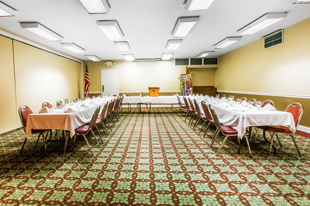 Quality Inn & Suites Waycross - photo 22