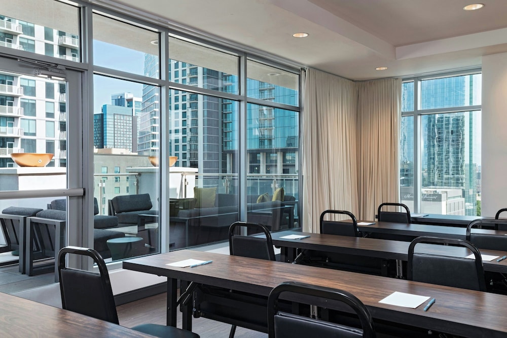 Fairfield by Marriott Inn & Suites Austin Downtown - photo 44