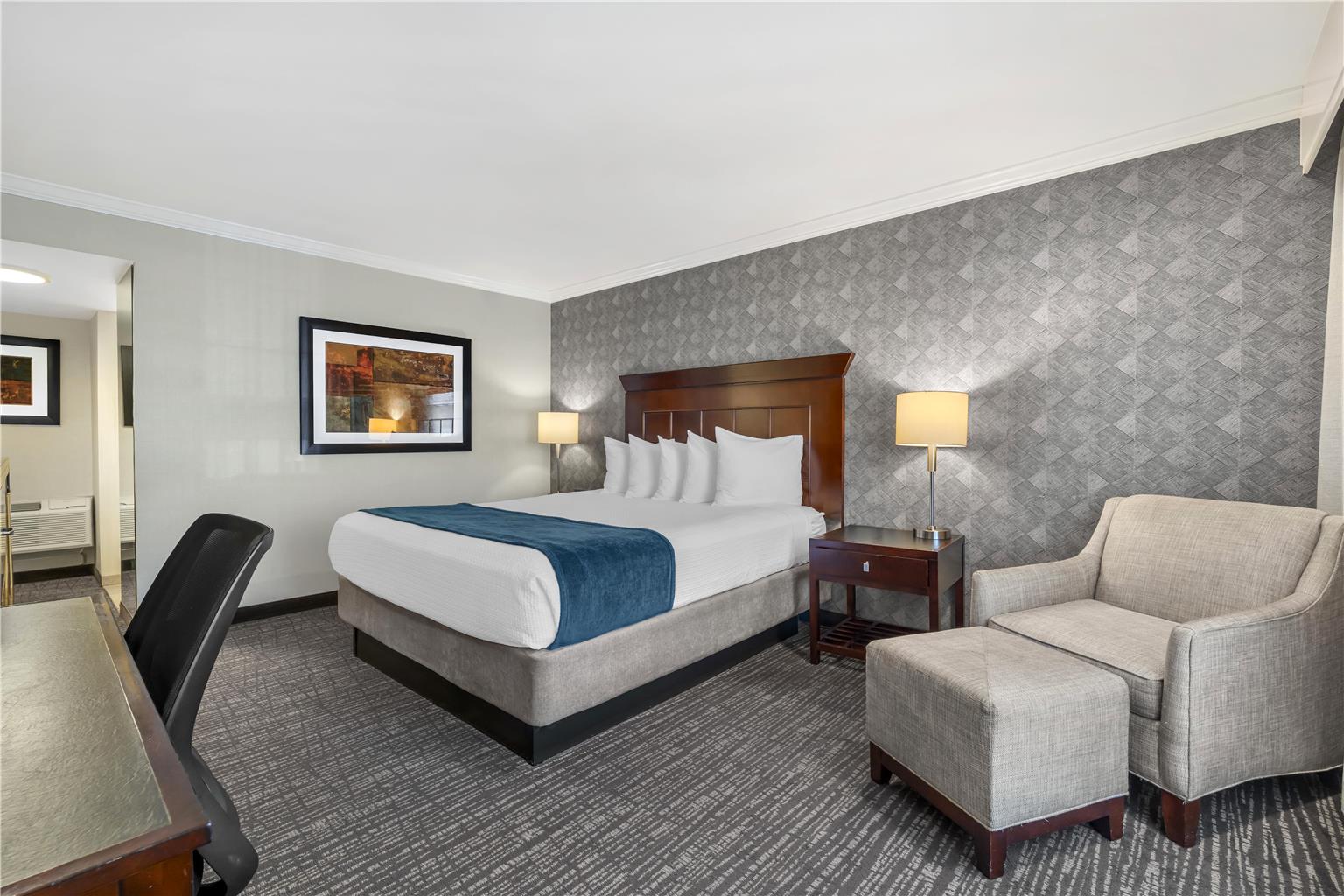 Best Western Plus Carriage Inn - photo 23