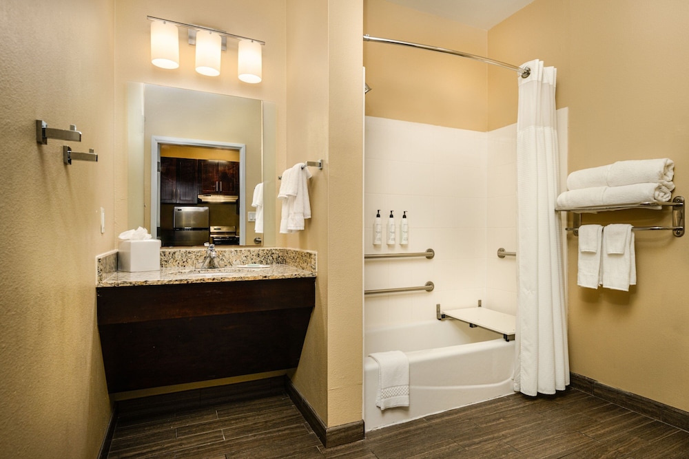 TownePlace Suites Houston Galleria Area - photo 22
