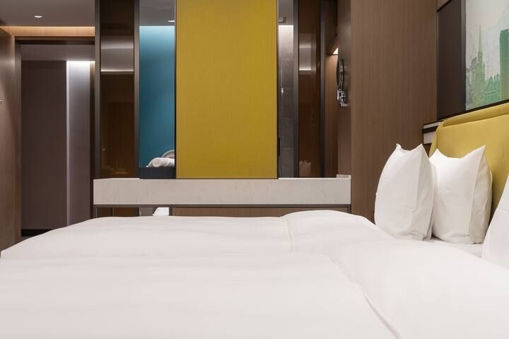 Days Hotel by Wyndham Chongqing Chenjiaping — 4-Star Luxury Hotel in Chongqing, People's Republic of China