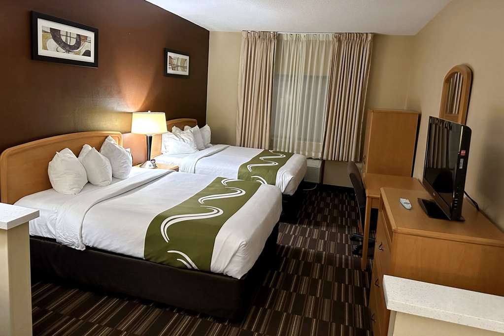 Quality Suites Near West Acres - photo 9