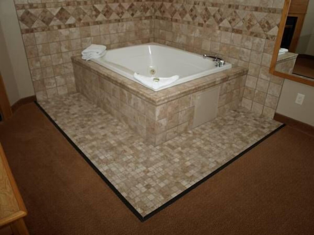 Savanna Inn & Suites - photo 32