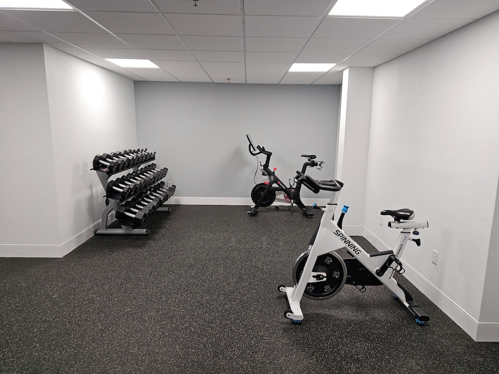 Doubletree by Hilton Hotel Norfolk Airport - photo 22
