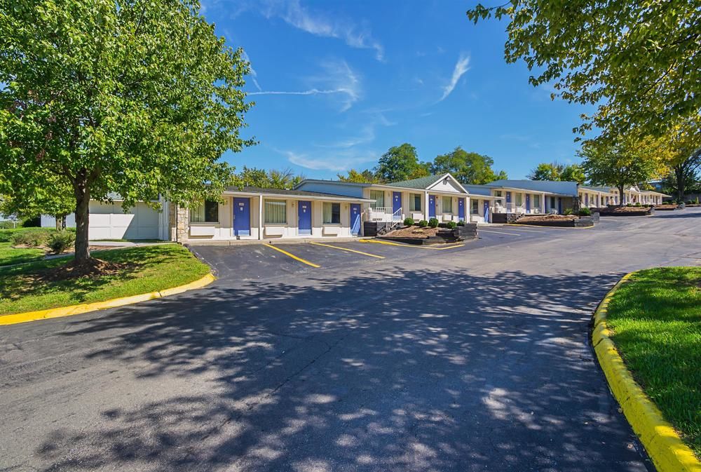 Motel 6 Bloomington Indiana - photo 25