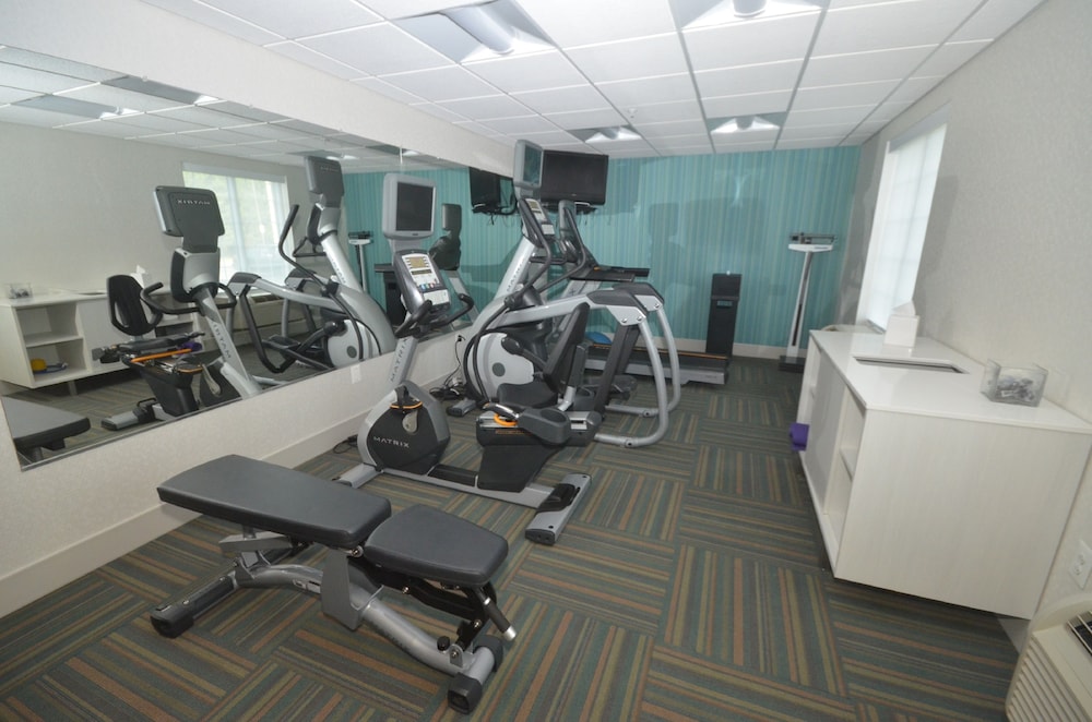 Holiday Inn Express Hotel & Suites Warrenton by IHG - photo 22