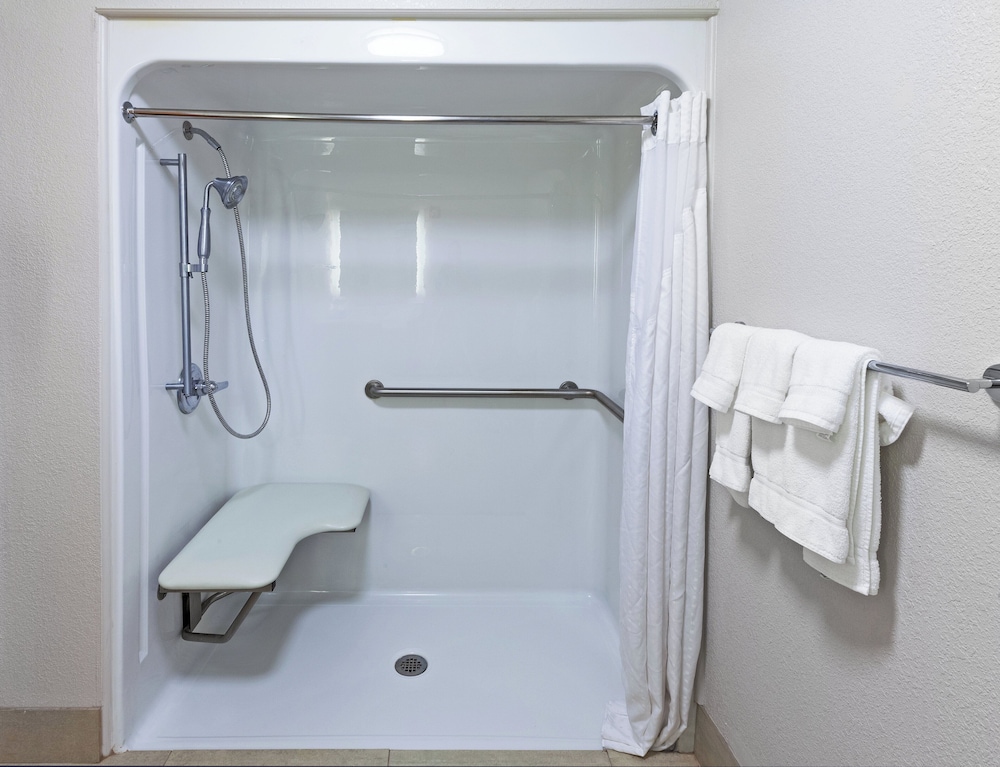 Holiday Inn Express Hotel & Suites Jenks by IHG - photo 15