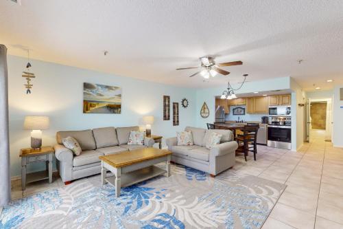 Sea Breeze 705 in Saint Pete Beach, United States