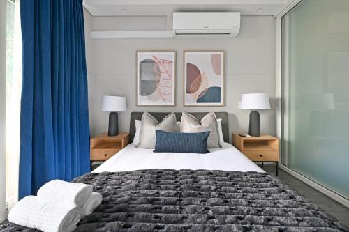 Yaya Modern Apartment with City Ocean & Mountain views