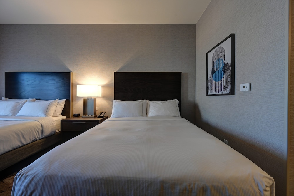 DoubleTree by Hilton Denver International Airport - photo 7